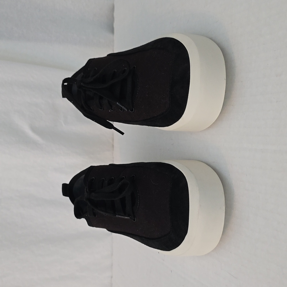 Vince GRADY  LOW TOP  black and white sneakers sz US 8 EI 38 - Picture 2 of 11